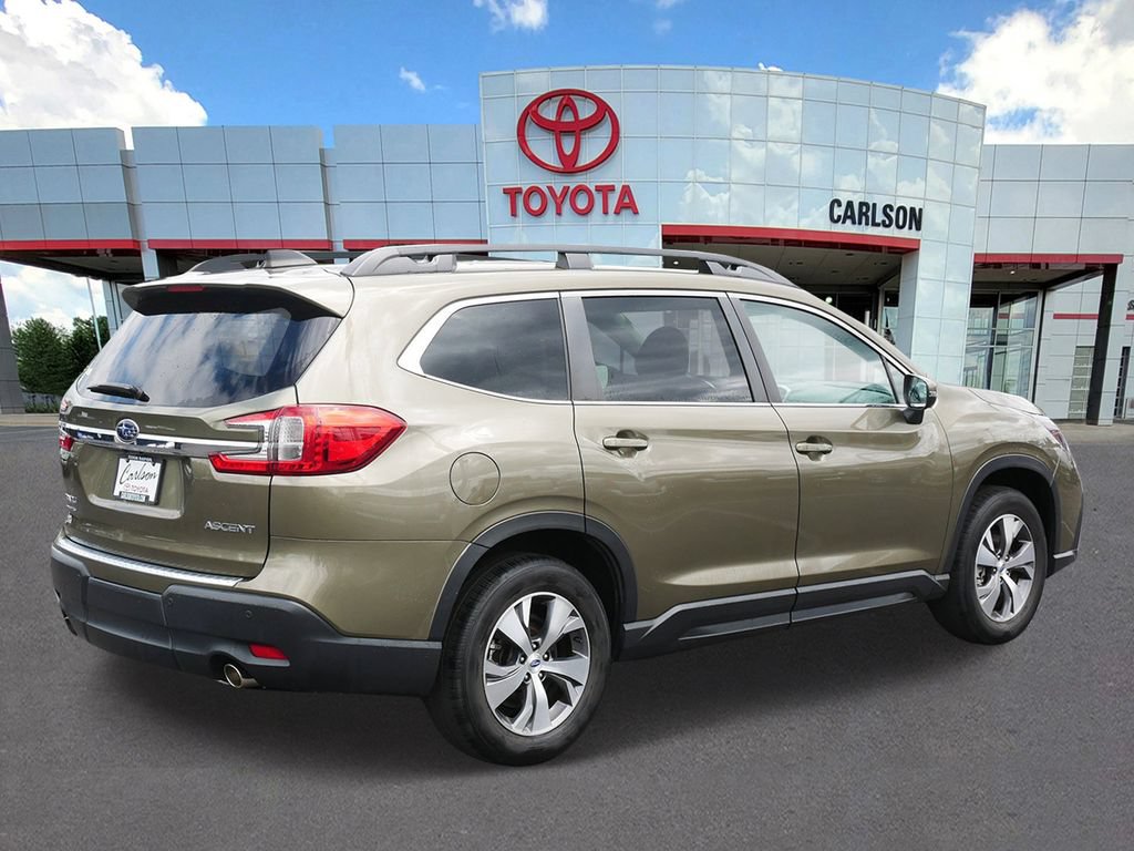 Used 2023 Subaru Ascent Premium w/ Convenience Package AWD/4WD image 5