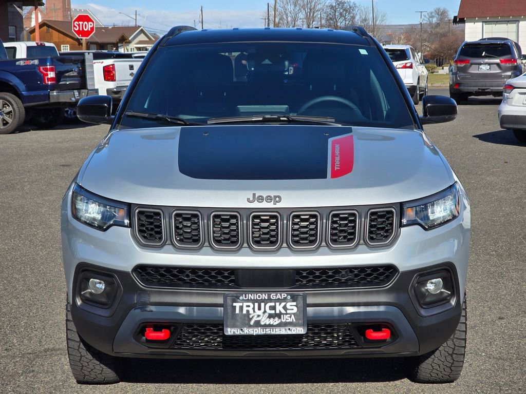 Used 2024 Jeep Compass Trailhawk image 8