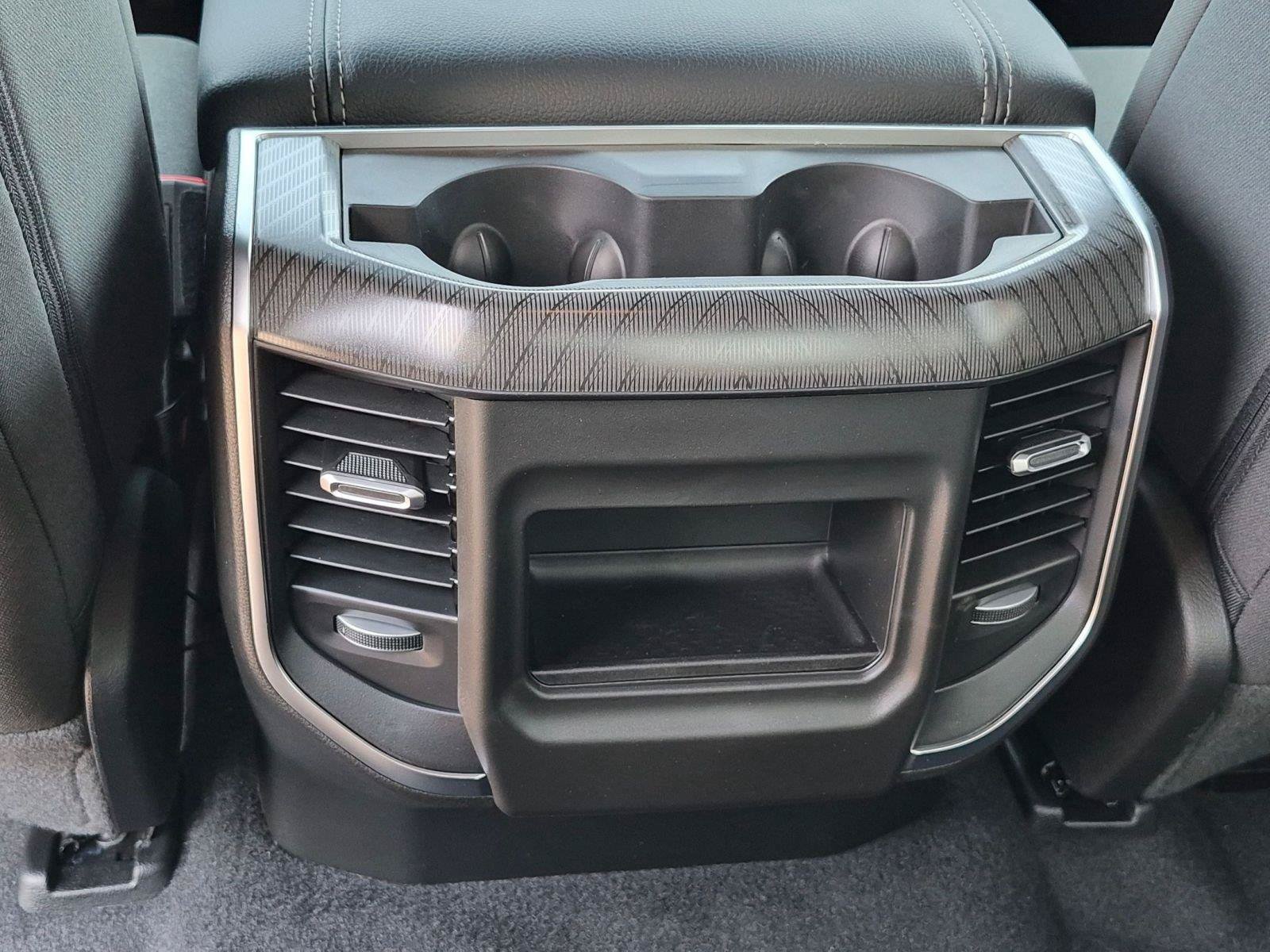 New 2026 RAM 1500 Express AWD/4WD image 16