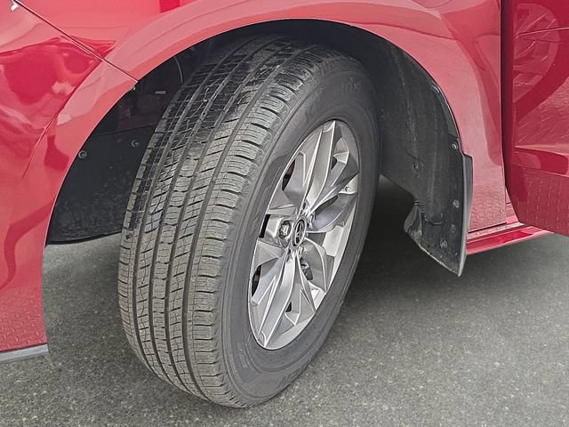 Certified 2023 Toyota Sienna LE FWD image 28