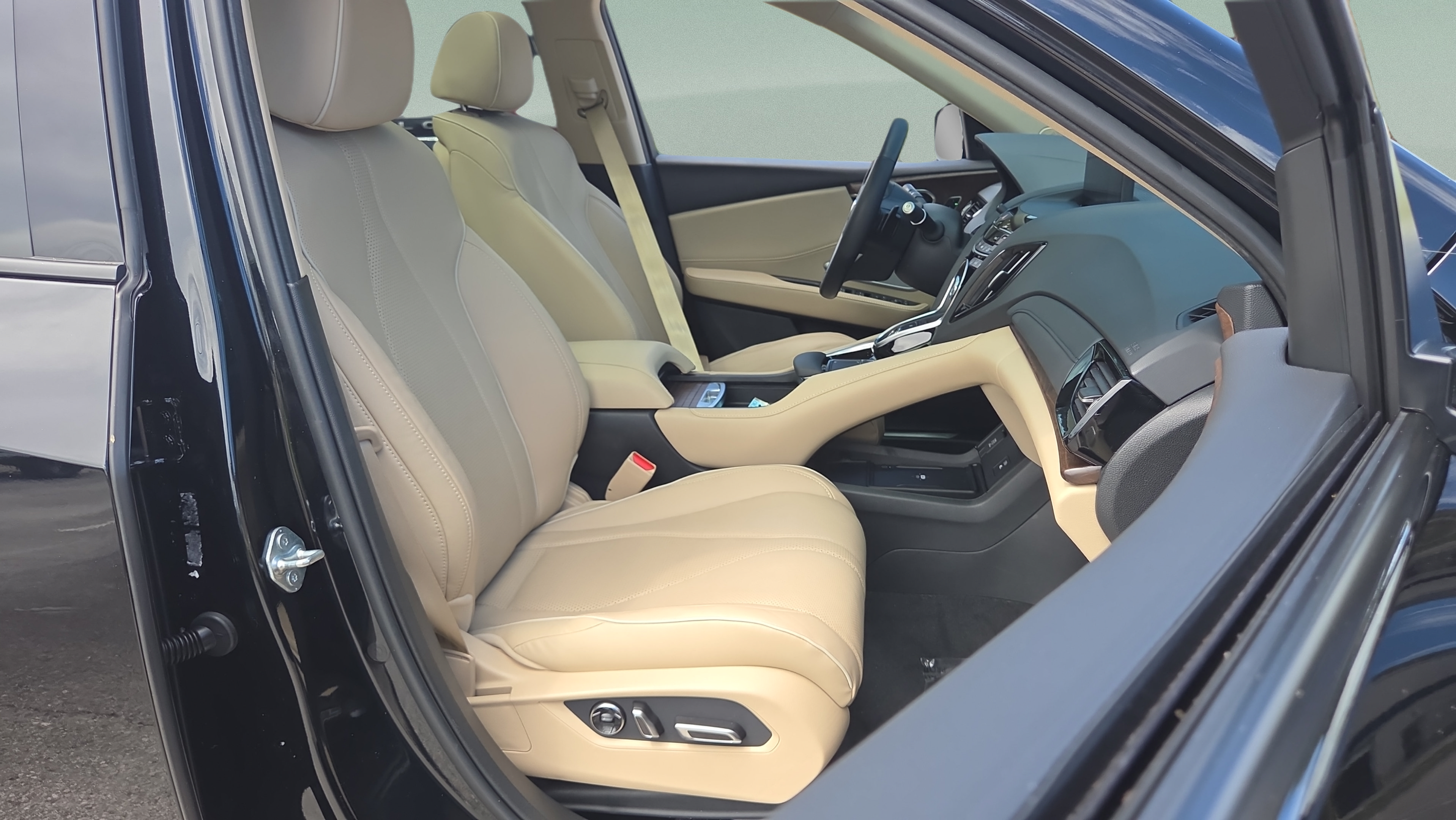 Used 2024 Acura RDX w/ Advance Package AWD/4WD image 17