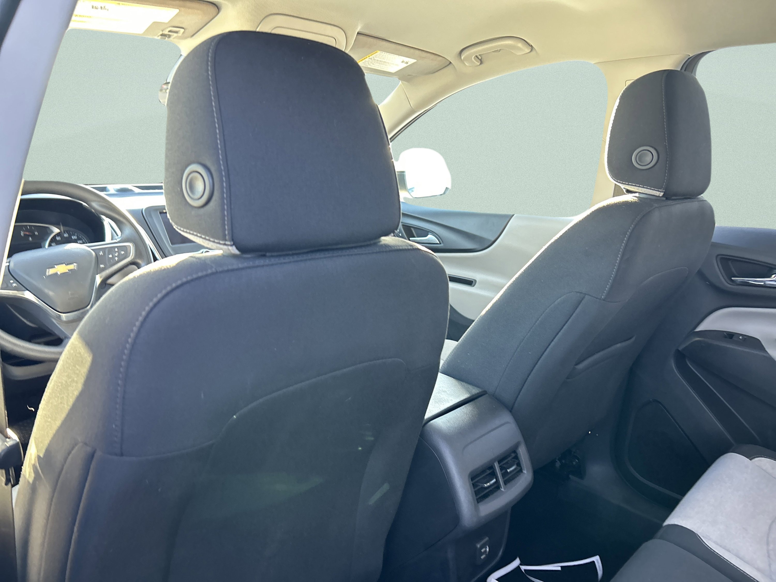 Used 2024 Chevrolet Equinox LS w/ LS Convenience Package image 29