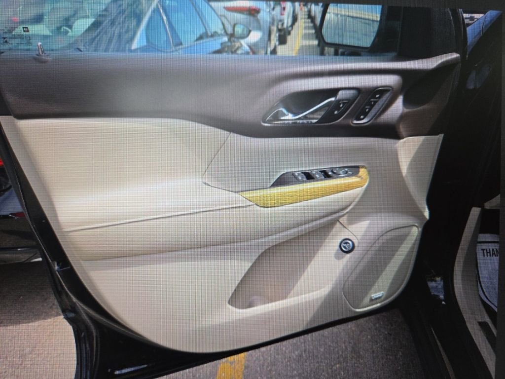 Used 2018 GMC Acadia Denali AWD/4WD image 14