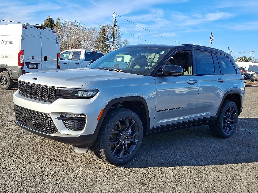 New 2025 Jeep Grand Cherokee Limited AWD/4WD image 4