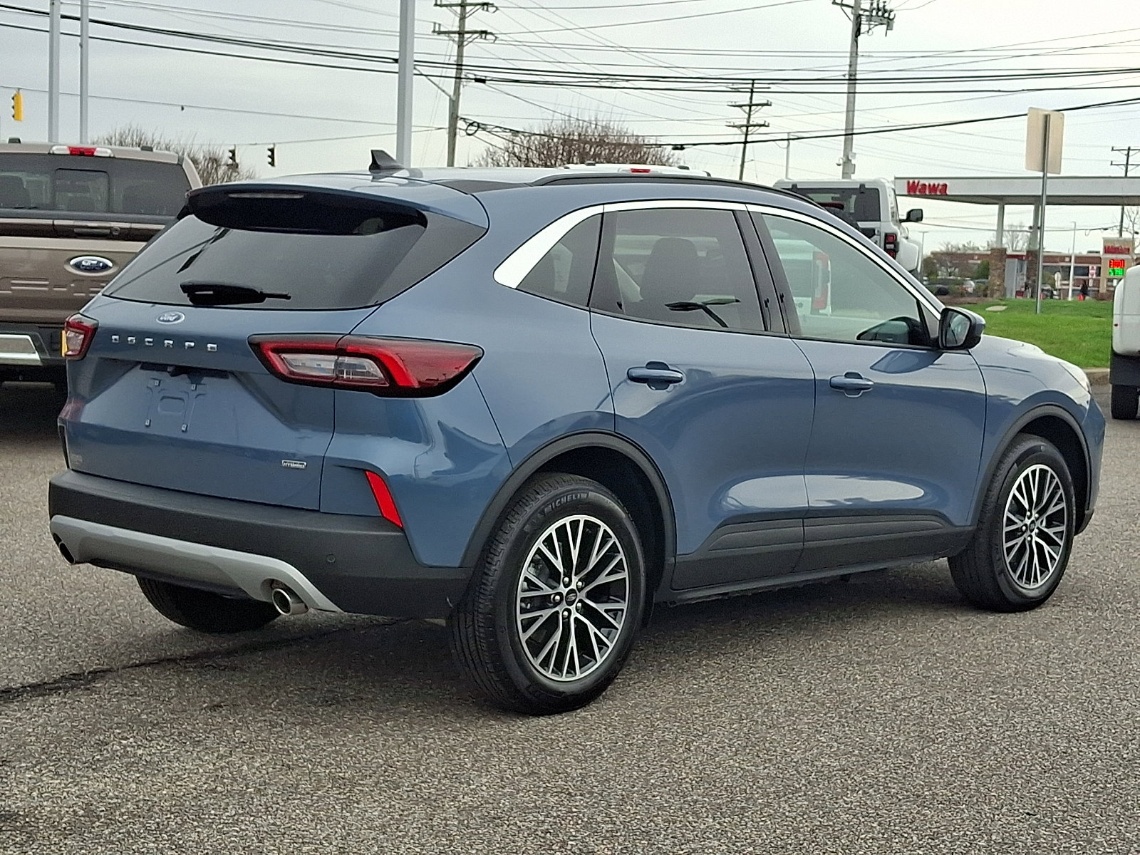 Used 2023 Ford Escape SE image 11