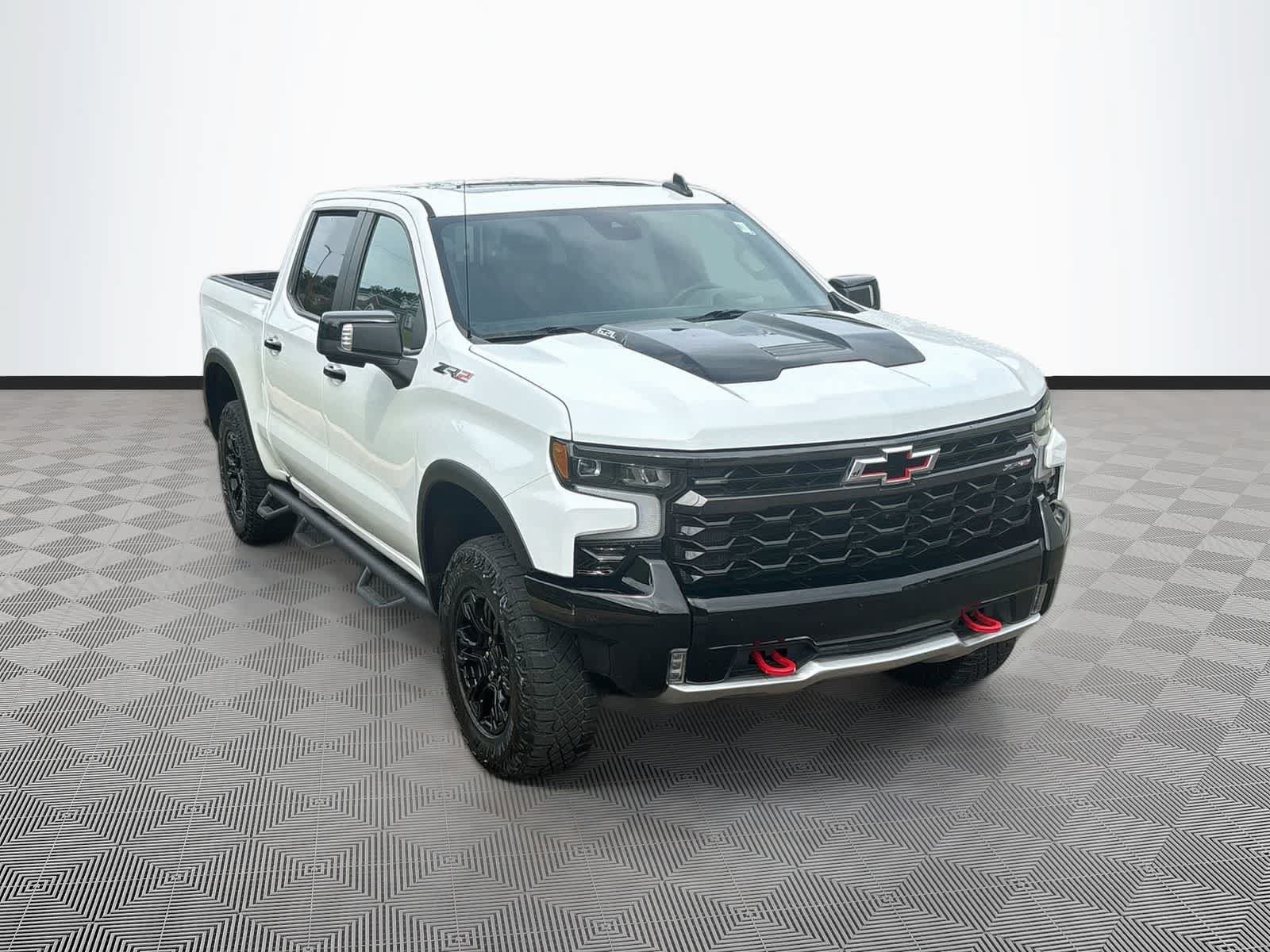 Used 2023 Chevrolet Silverado 1500 ZR2 w/ Technology Package AWD/4WD image 3