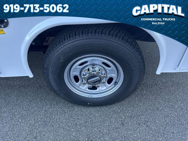 New 2026 Ford F250 XL w/ XL Chrome Package image 13