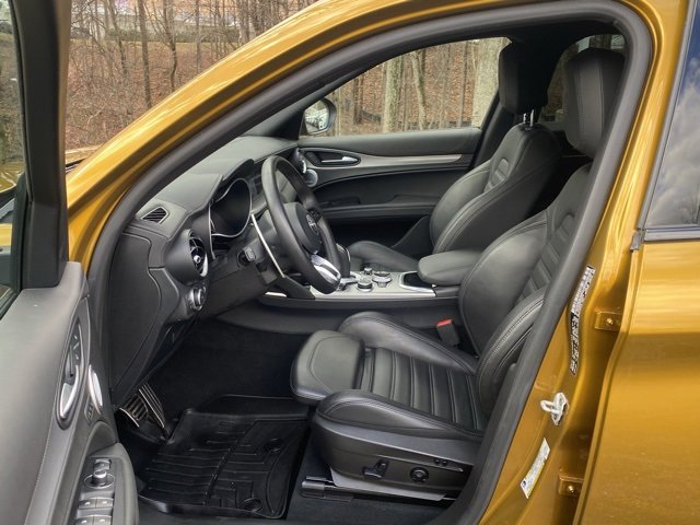 Used 2022 Alfa Romeo Stelvio Veloce image 22