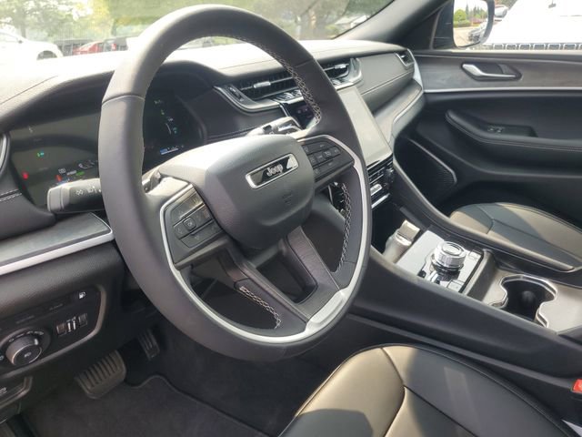 Used 2025 Jeep Grand Cherokee Limited 4xe image 15