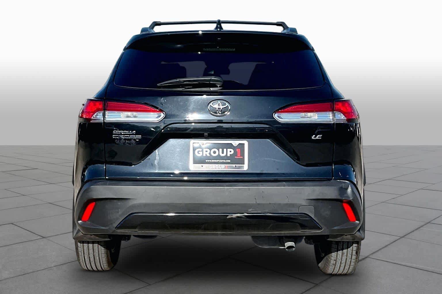 Used 2023 Toyota Corolla Cross LE w/ Moonroof Package FWD image 5