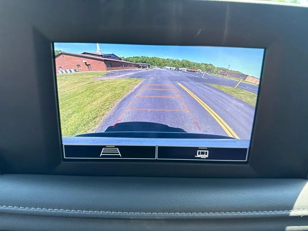 Used 2023 Chevrolet Suburban LS AWD/4WD image 19
