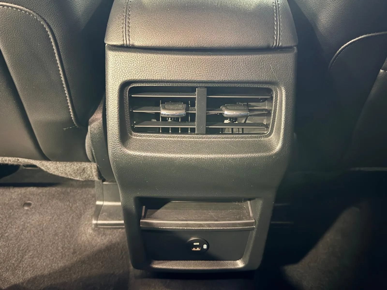 Used 2021 Ford Edge SEL FWD image 29