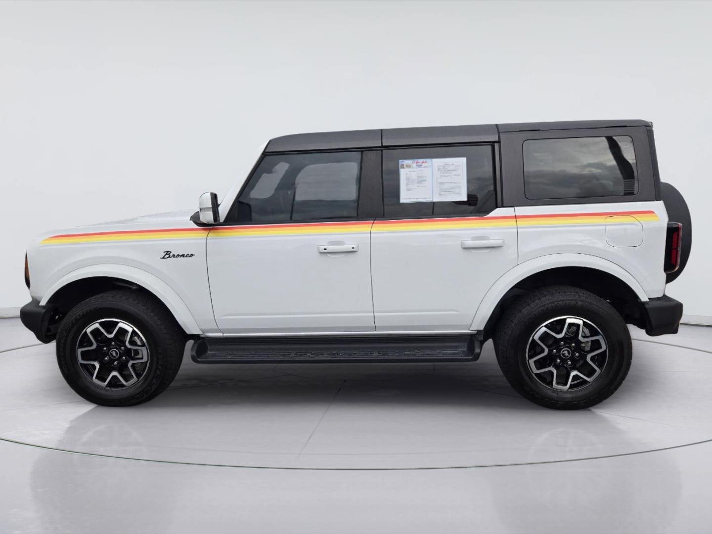 Certified 2025 Ford Bronco Outer Banks AWD/4WD image 4
