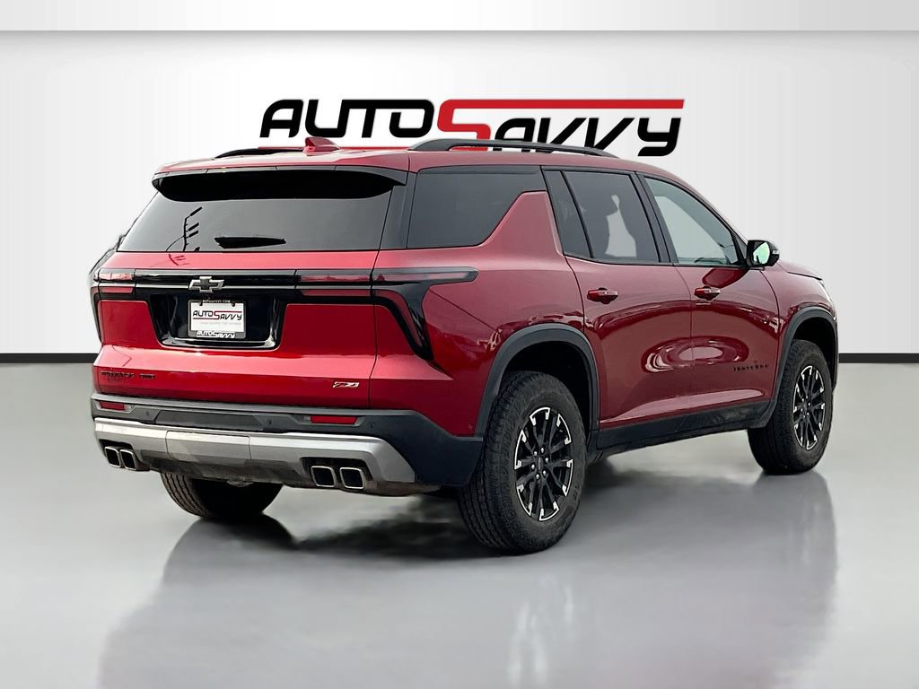 Used 2025 Chevrolet Traverse Z71 w/ Enhanced Driving Package AWD/4WD image 7