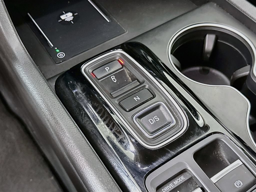 Used 2025 Honda Pilot EX-L image 17