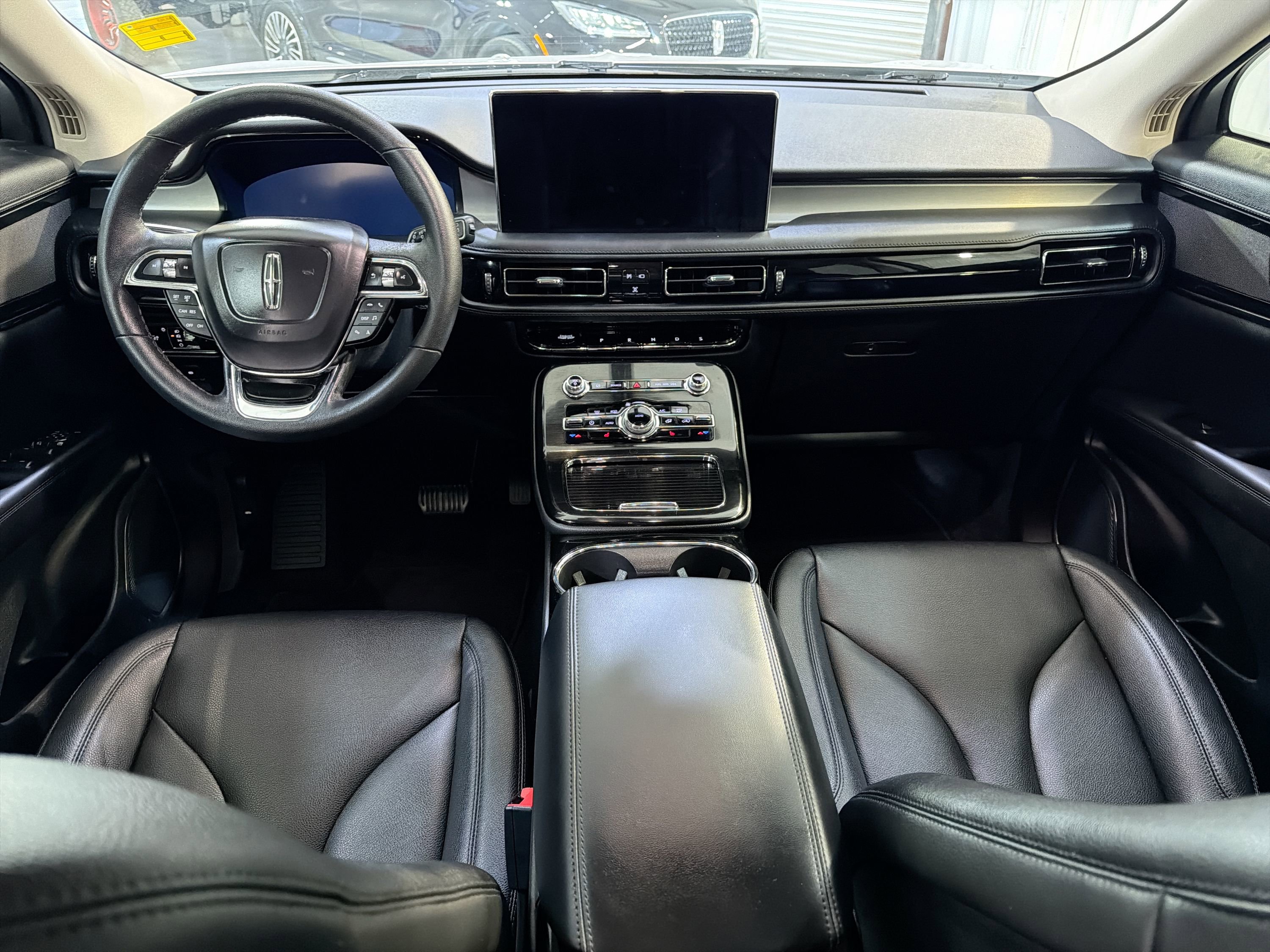 Used 2023 Lincoln Nautilus FWD w/ Premium Package image 23