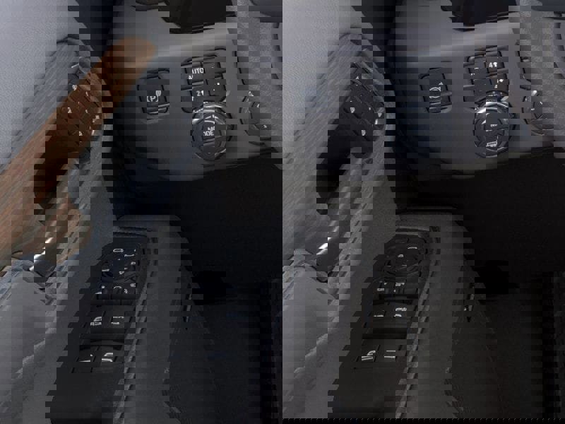 New 2026 GMC Sierra 2500 SLT w/ SLT Convenience Package image 47