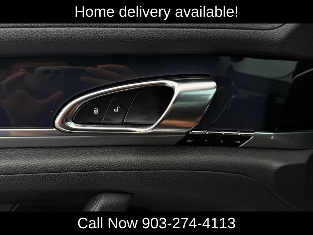 Used 2015 Porsche Panamera RWD image 29