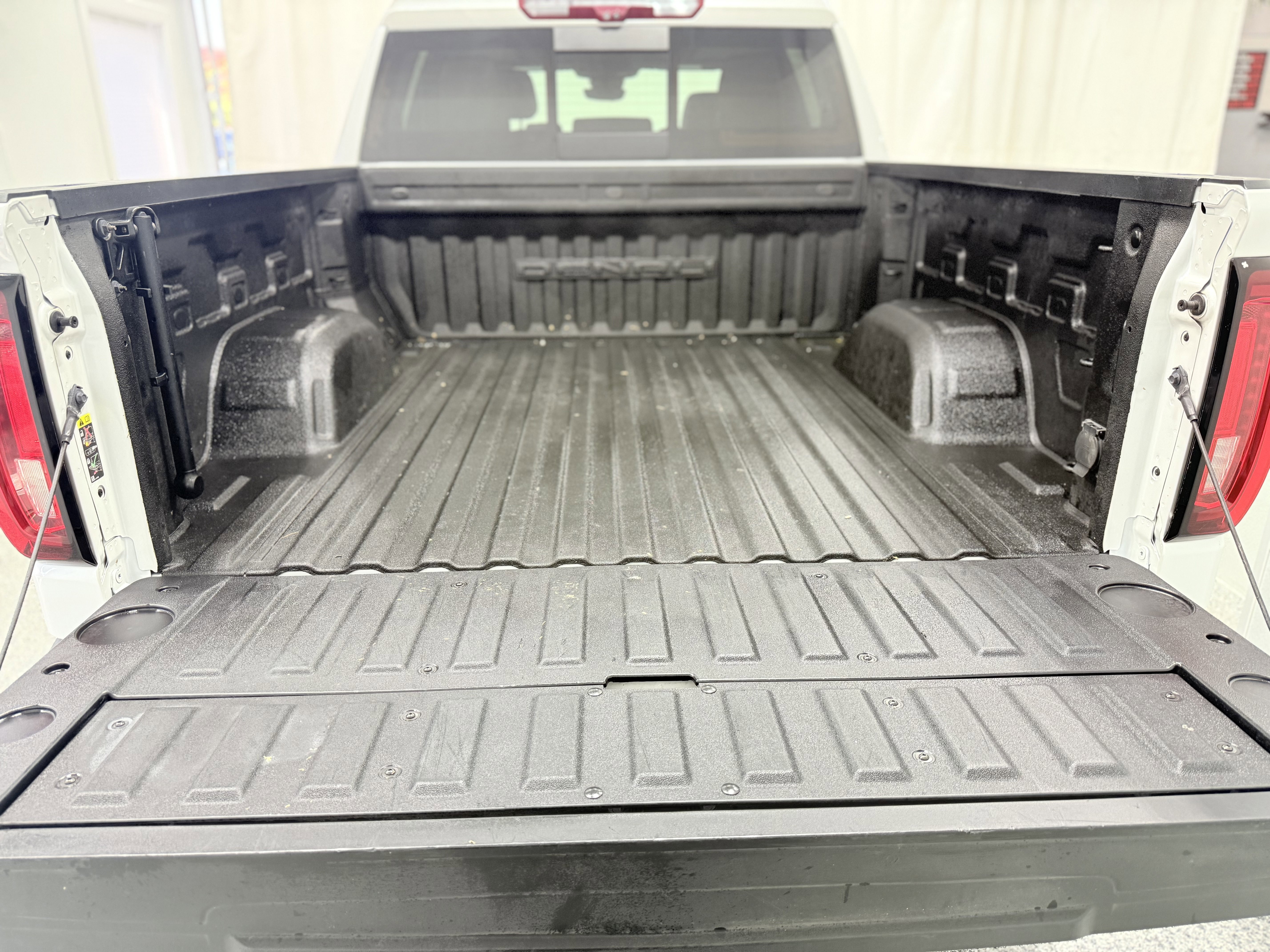 Certified 2022 GMC Sierra 1500 Denali w/ Denali Reserve Package image 10