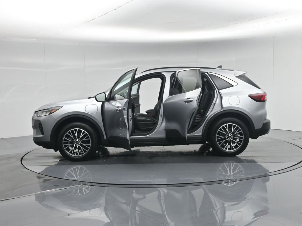 Certified 2023 Ford Escape SE image 37
