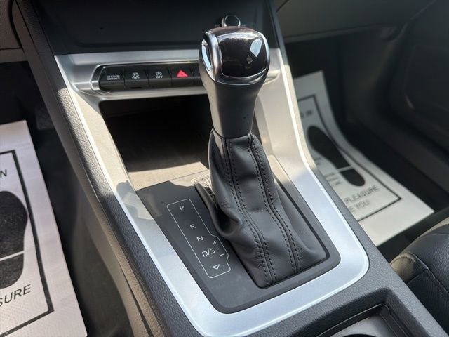 Used 2025 Audi Q3 2.0T Premium image 16