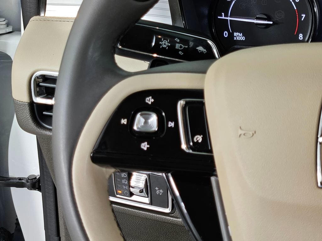 Used 2022 Lincoln Corsair Standard image 28