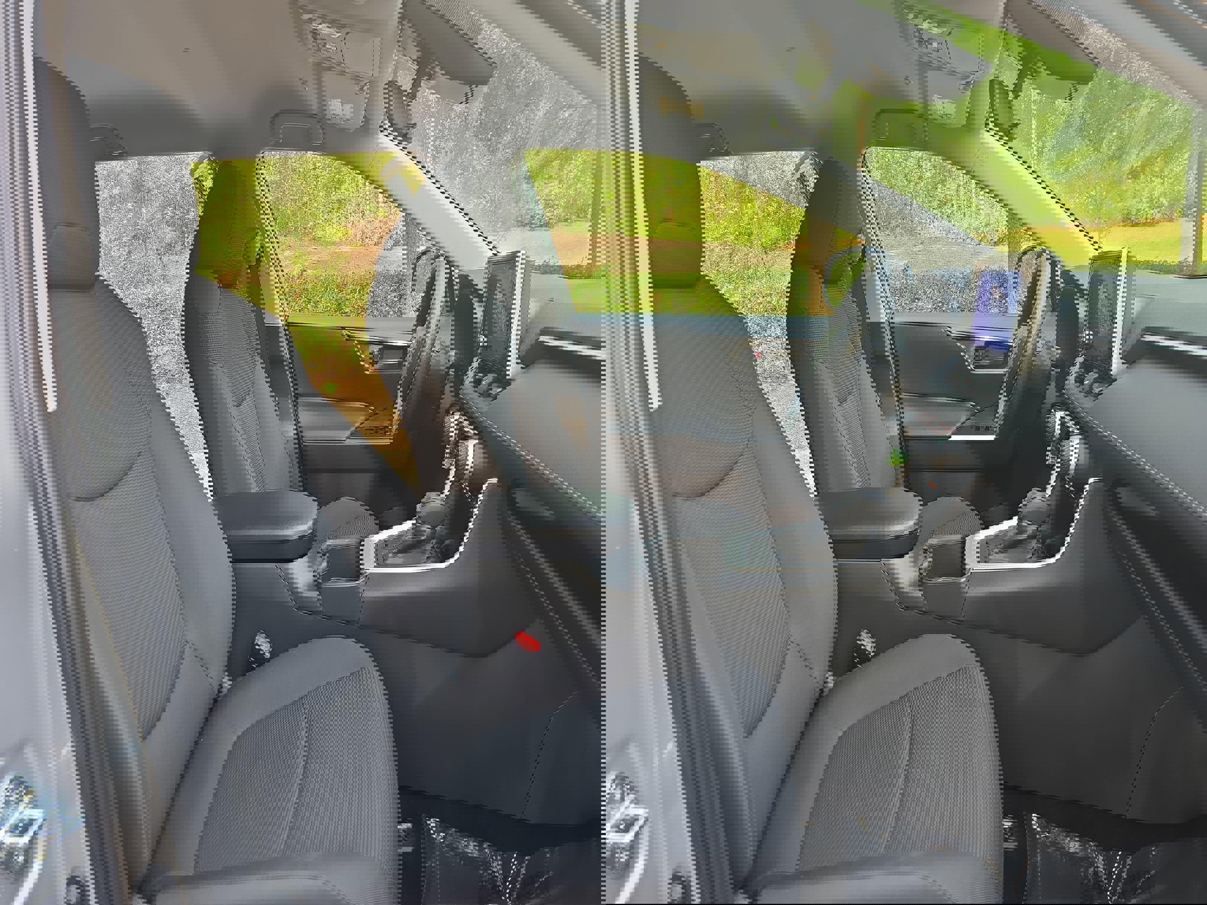 Used 2025 Toyota RAV4 LE image 10