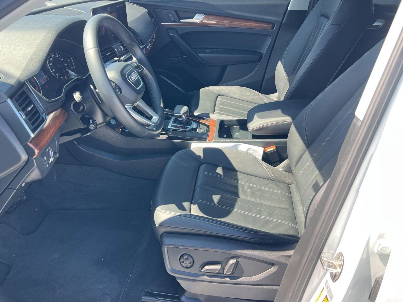 Certified 2023 Audi Q5 2.0T Premium w/ Convenience Package image 5