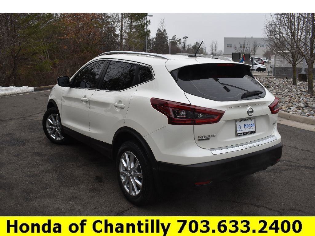 Used 2021 Nissan Rogue Sport SV image 5