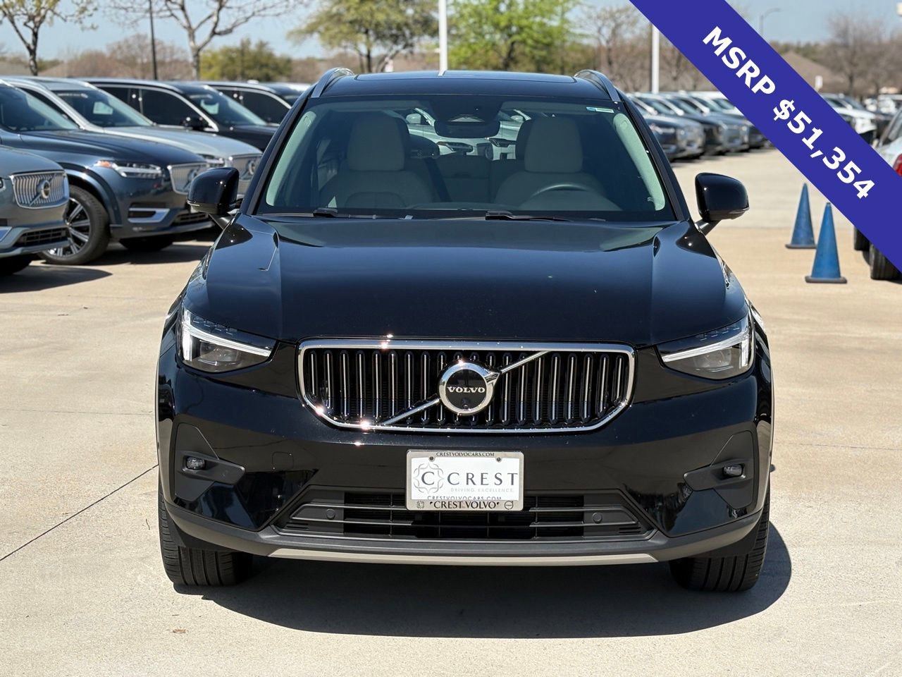 Certified 2024 Volvo XC40 B5 Ultimate w/ Protection Package Premier image 4