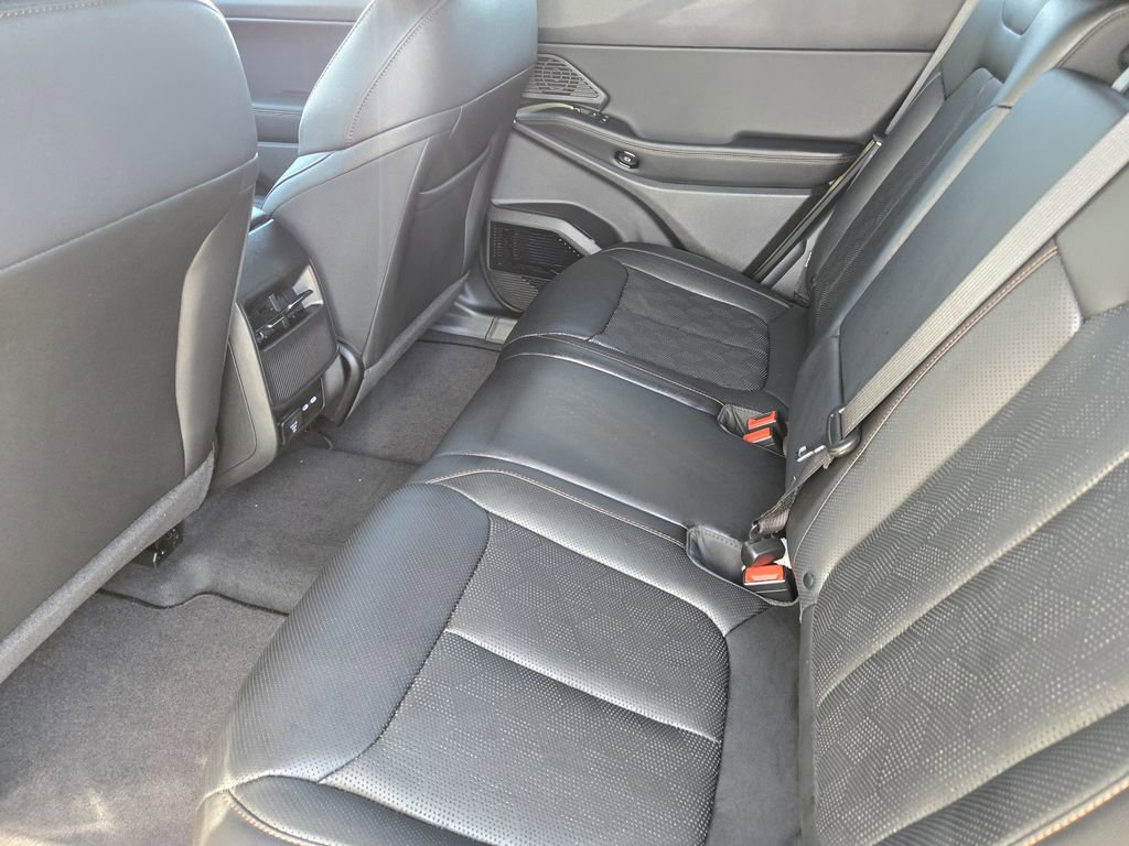 New 2026 Jeep Cherokee Overland image 14