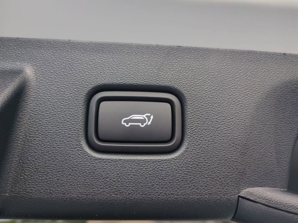 New 2026 Hyundai Tucson Limited image 15