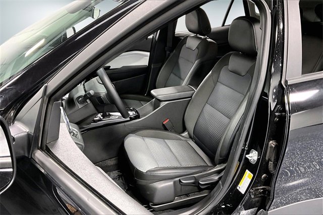 Used 2025 Chevrolet Trax LT w/ LT Convenience Package image 20