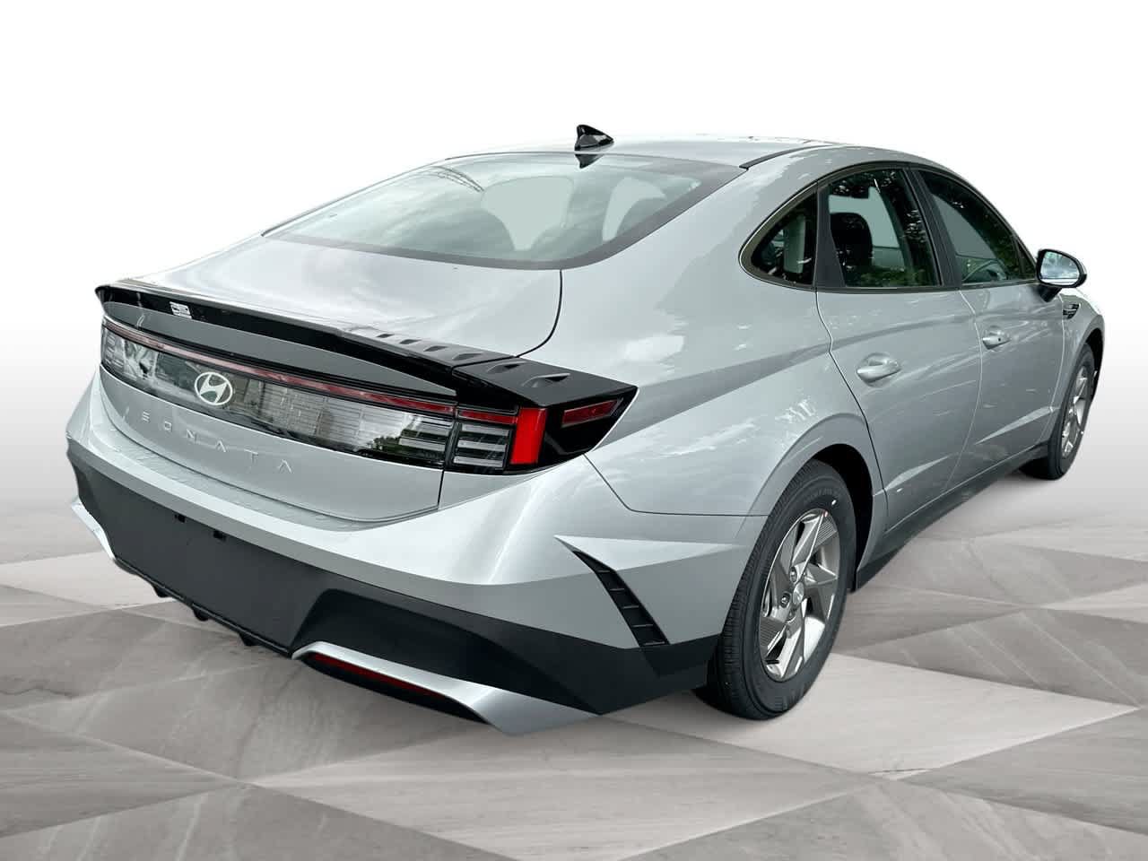 Used 2026 Hyundai Sonata SE FWD image 8