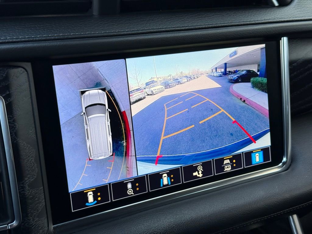 Used 2021 GMC Yukon XL Denali w/ Denali Premium Package image 7