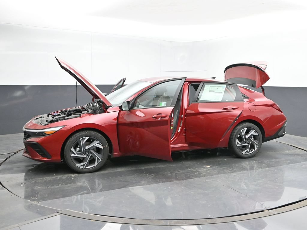 Used 2025 Hyundai Elantra Sport FWD image 58