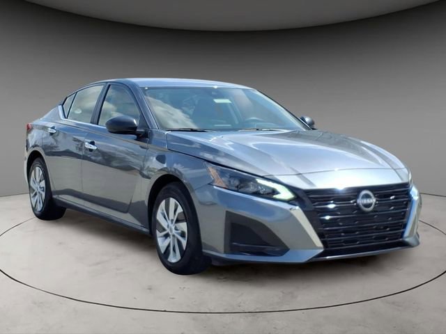 Certified 2025 Nissan Altima 2.5 S FWD image 14