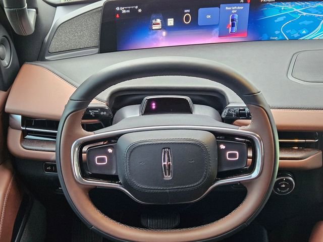 Used 2025 Lincoln Navigator L Reserve image 13