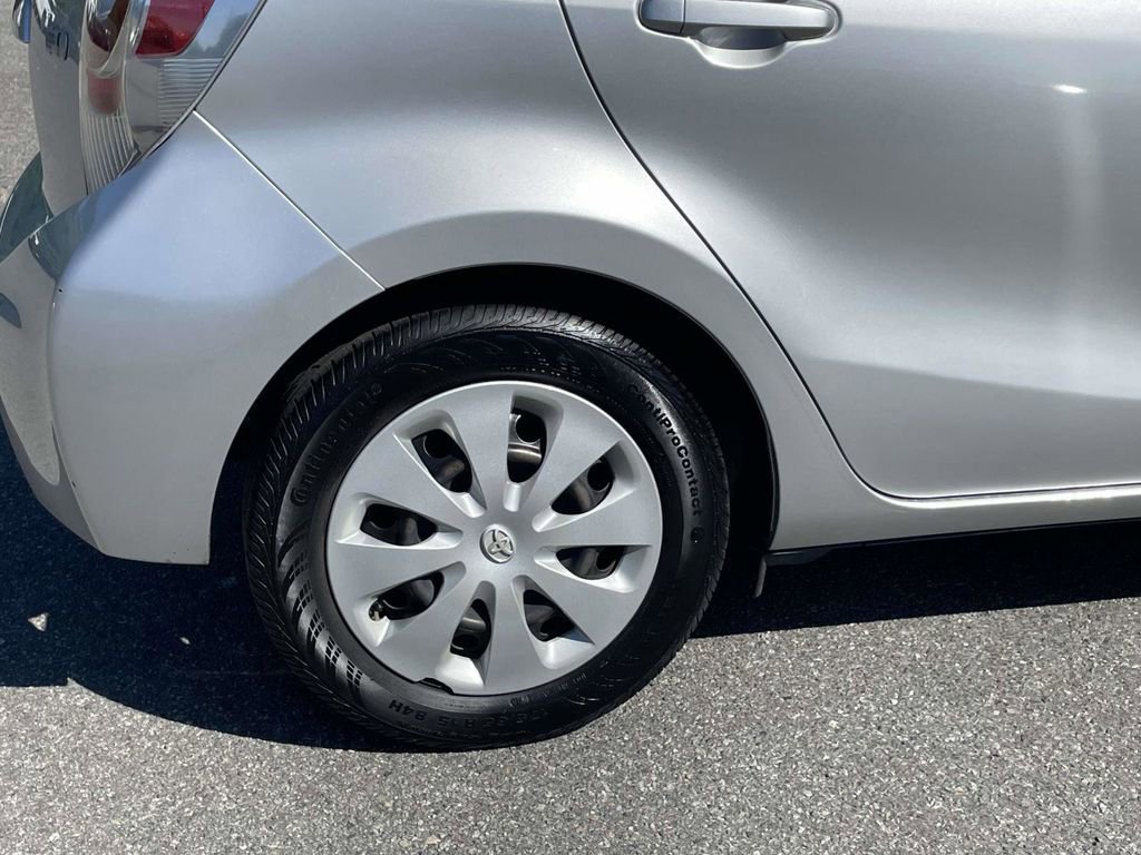 Used 2012 Toyota Prius C Three FWD image 9