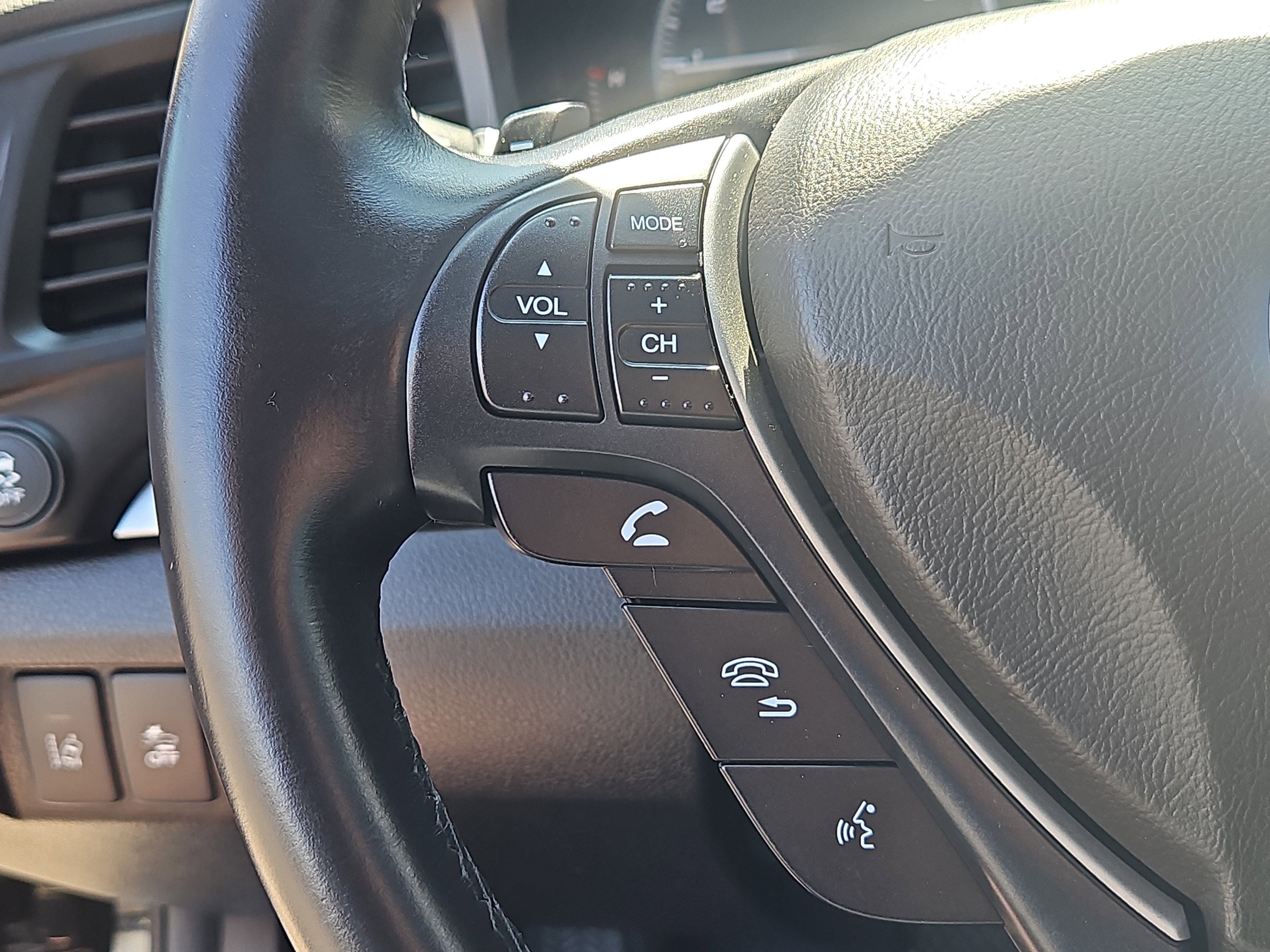 Used 2017 Acura ILX w/ Premium Package image 17