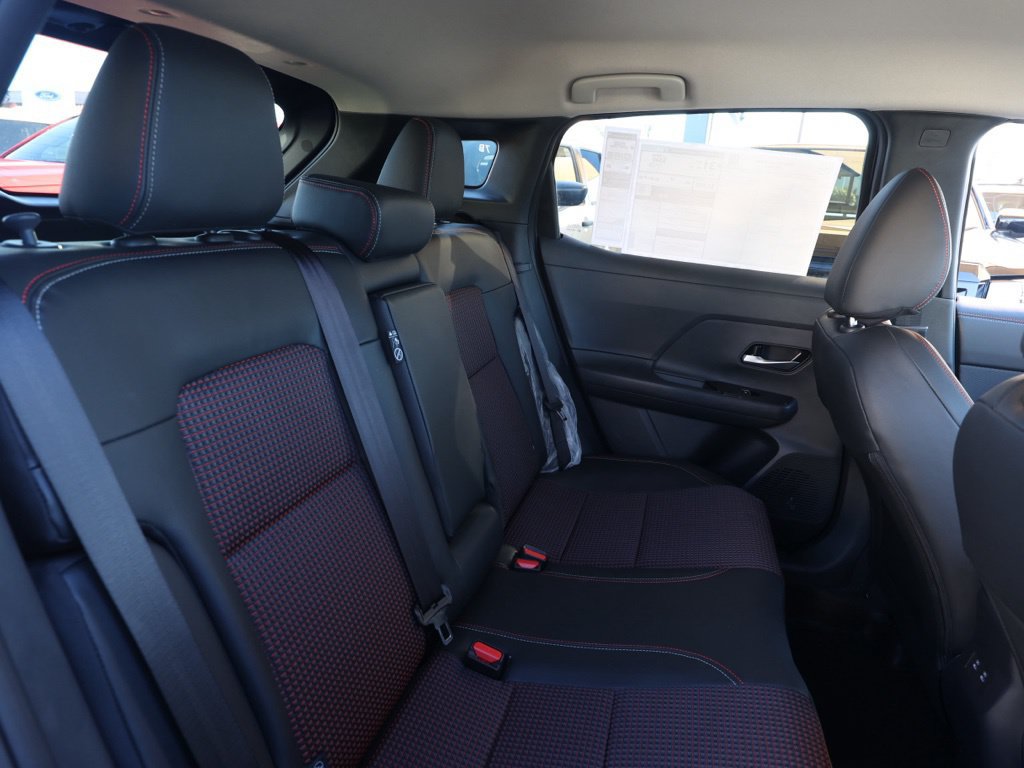 New 2026 Nissan Kicks SR FWD image 18