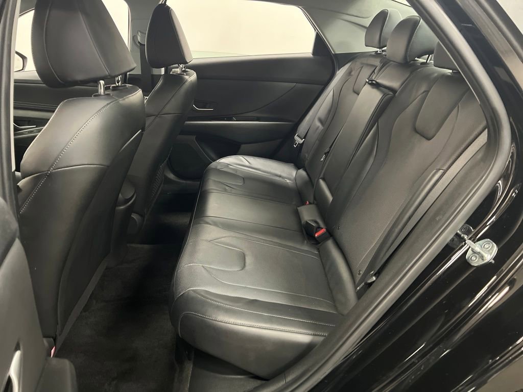 Used 2023 Hyundai Elantra Limited image 27