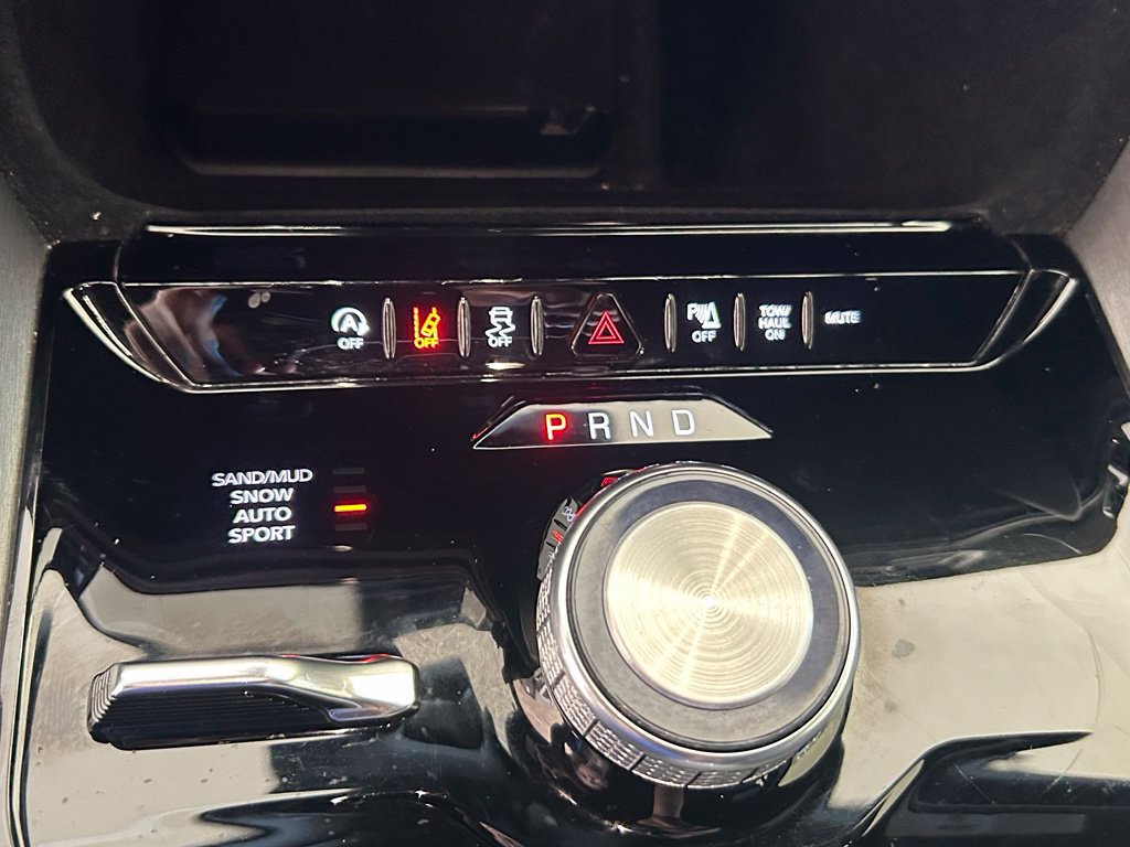 Used 2025 Jeep Wagoneer Series II AWD/4WD image 52