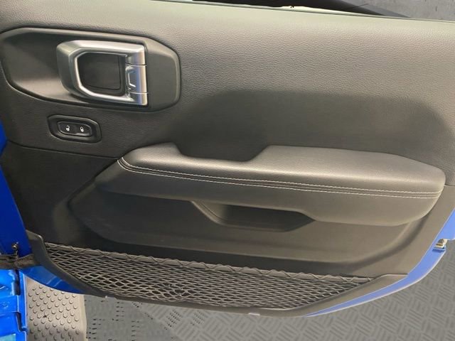 Used 2023 Jeep Wrangler Sahara AWD/4WD image 24