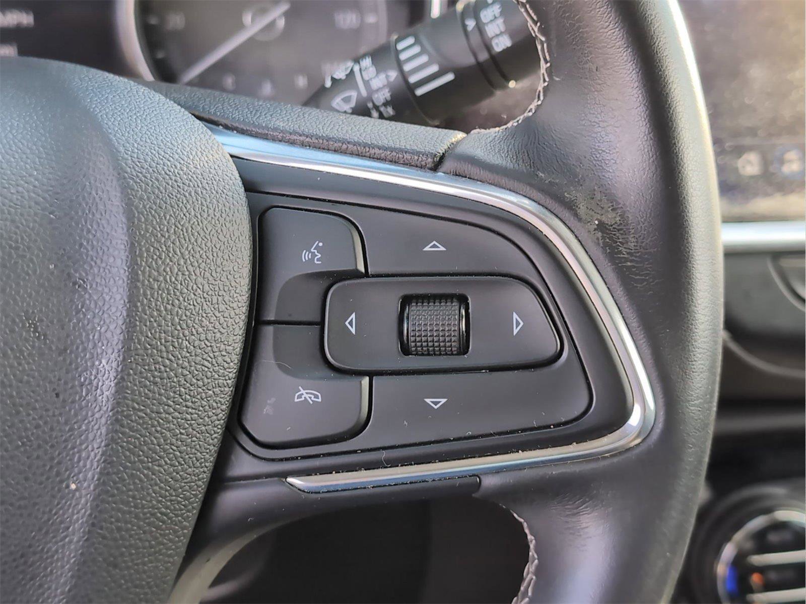 Used 2023 Buick Encore GX Select image 25