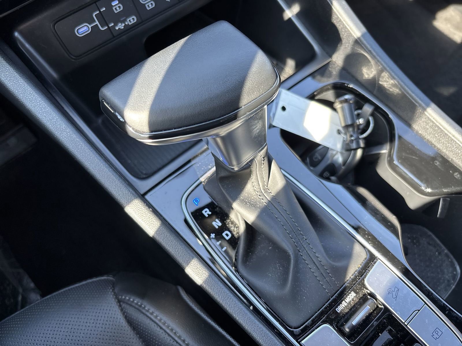 Used 2025 Hyundai Santa Cruz Limited image 23