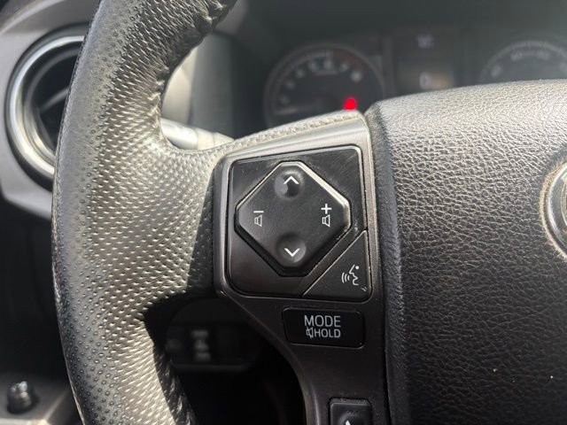 Used 2022 Toyota Tacoma TRD Sport w/ TRD Premium Sport Package AWD/4WD image 32
