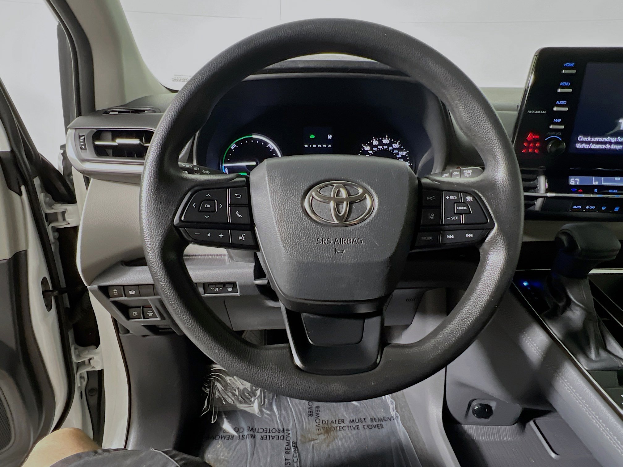Used 2023 Toyota Sienna LE image 18