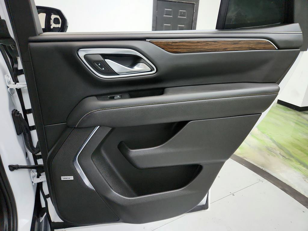 Used 2023 Chevrolet Tahoe Premier AWD/4WD image 29