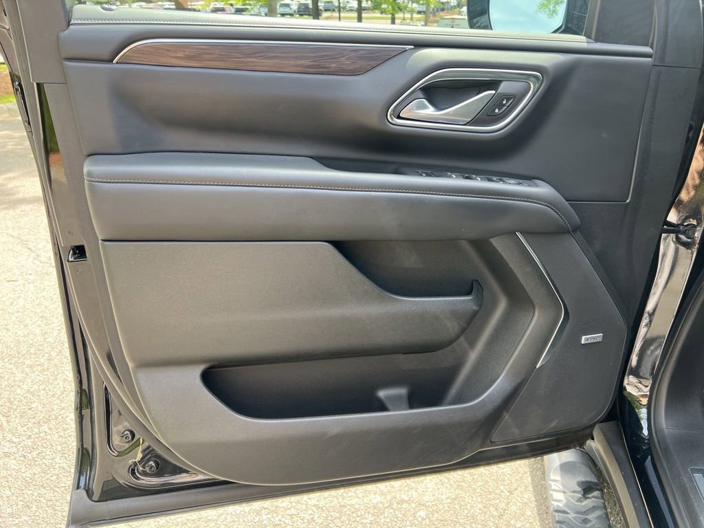 Used 2022 Chevrolet Tahoe Z71 w/ Z71 Off-Road Package image 22